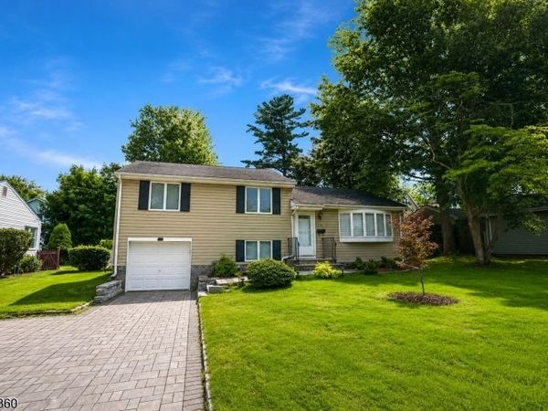 154 Jefferson Ave, River Edge, NJ 07661