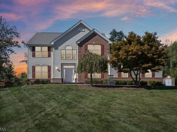 118 Junction Rd, Hampton, NJ 08827