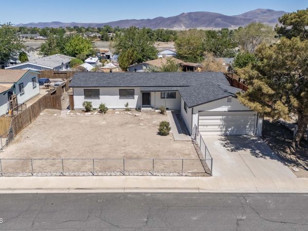 1066 Green Valley Drive, Fernley, NV 89408