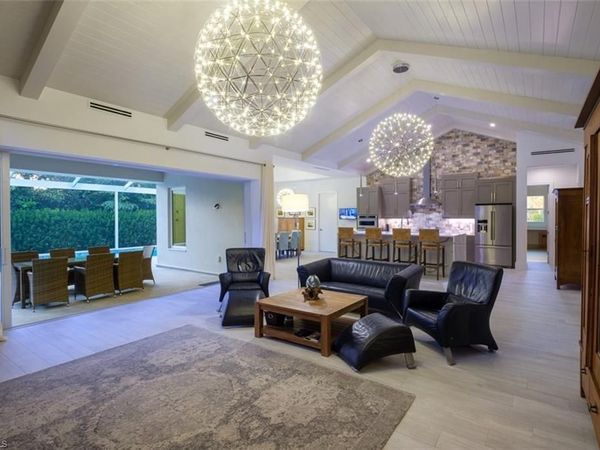 4 Willoughby DR , NAPLES, FL 34110