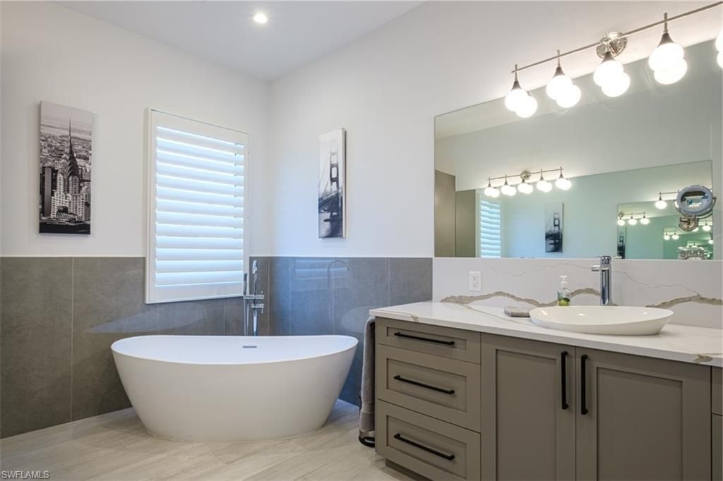 4 Willoughby Dr, Naples, FL 34110 Photo