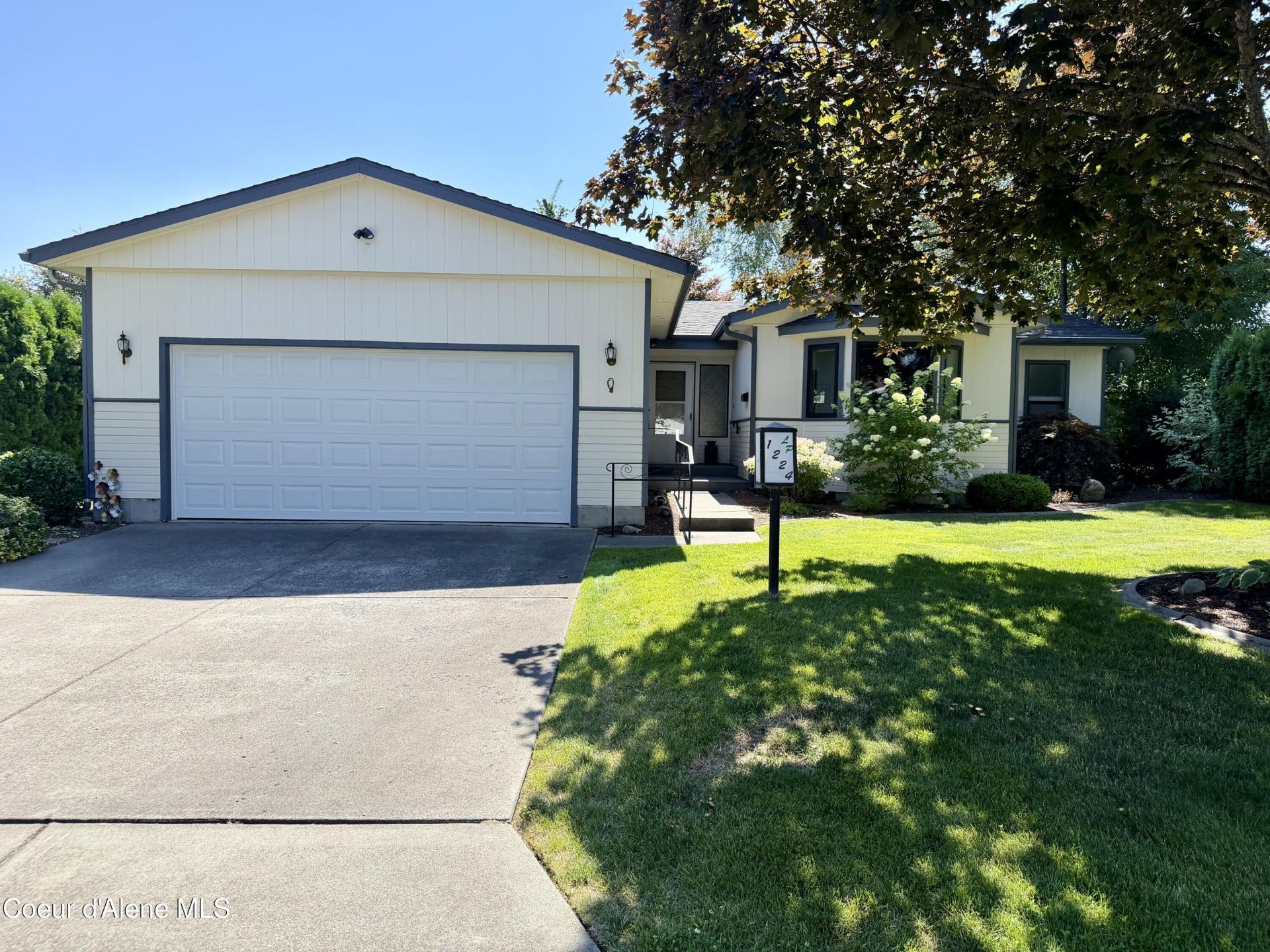 1224 W Leisure Dr, Hayden, ID 83835 Main Photo