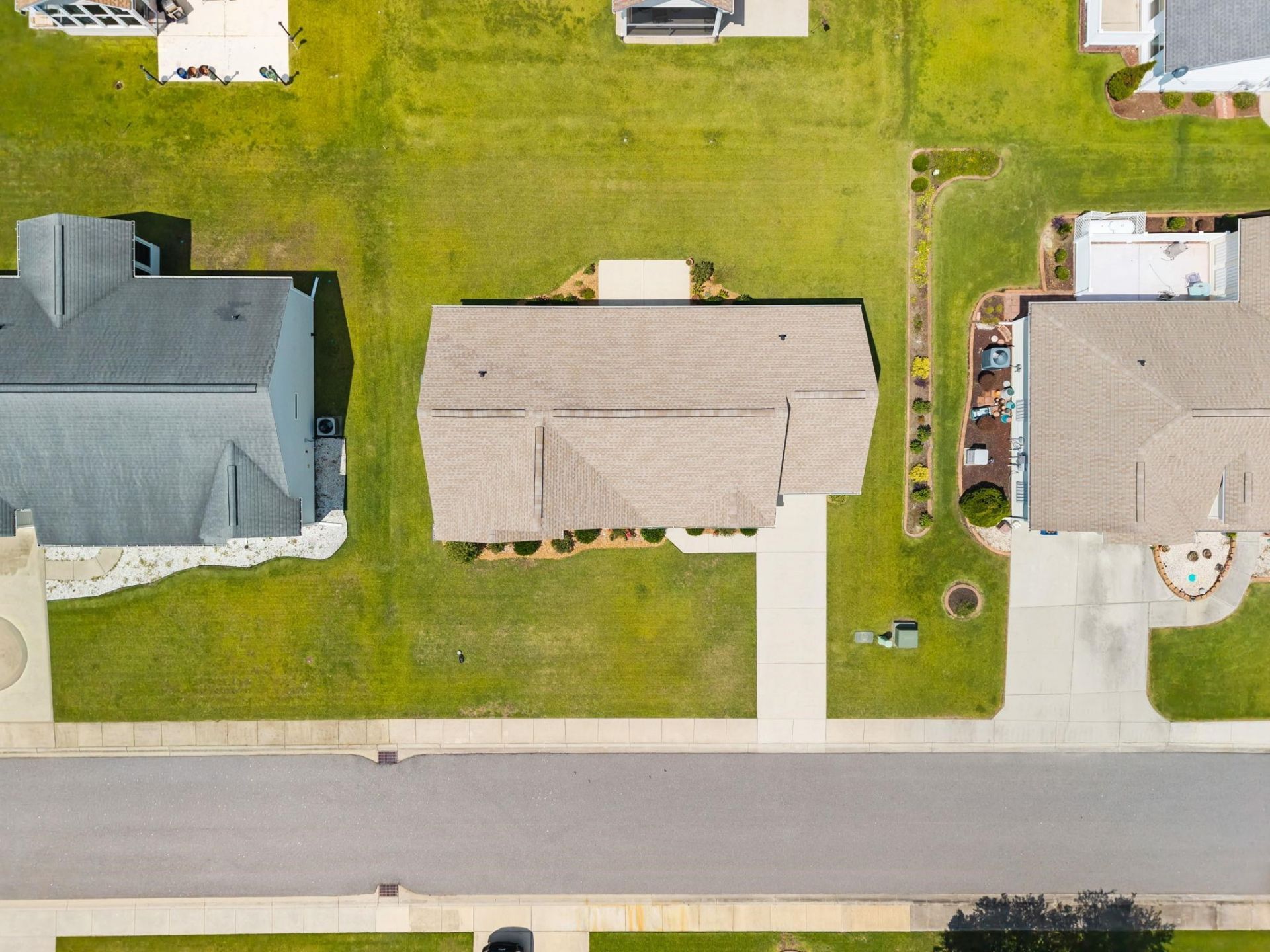 852 Inglenook Ln. Photo 32