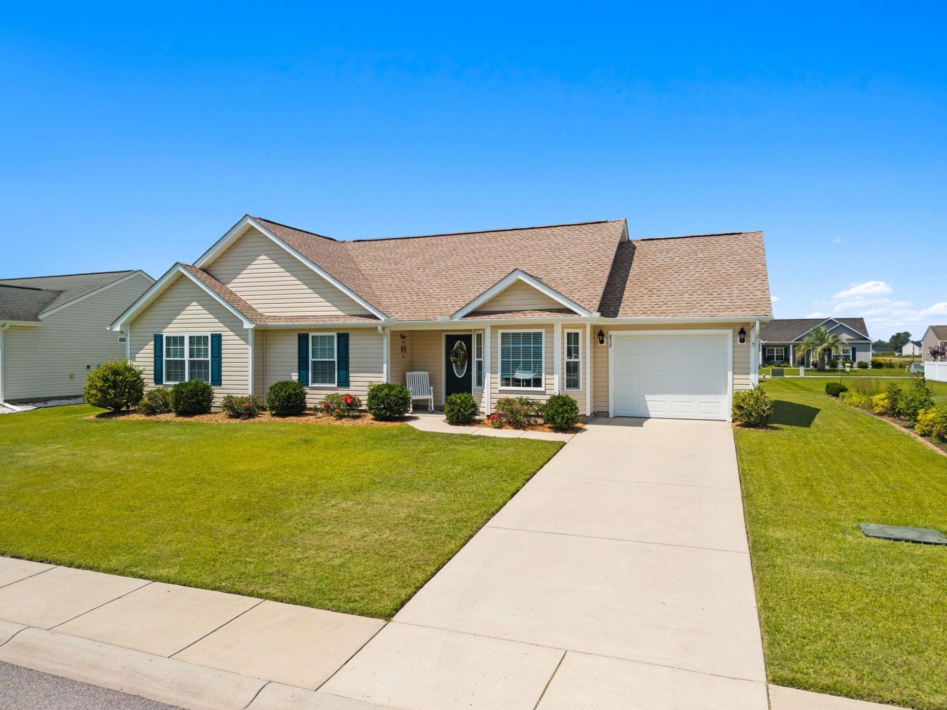 852 Inglenook Ln. Photo 4