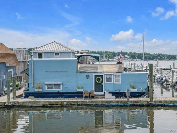 24 Matinecock Avenue, Port Washington, NY 11050