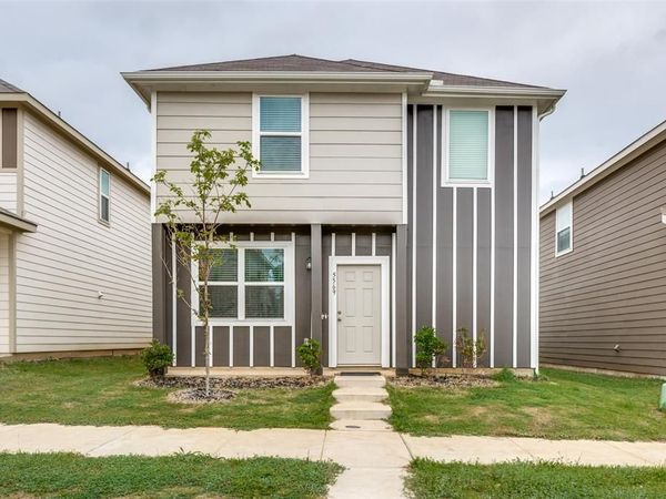 5569 Willamette Drive, Fort Worth, TX 76119
