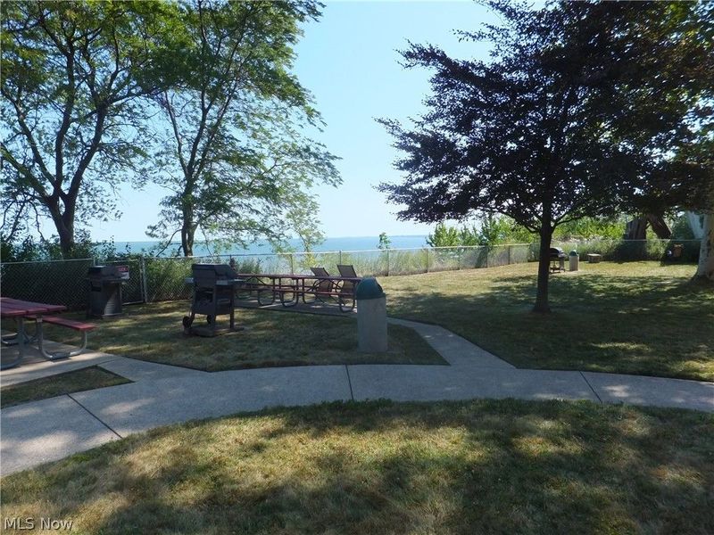 11820 Edgewater Drive , Unit 619, Lakewood, OH 44107 Photo 16