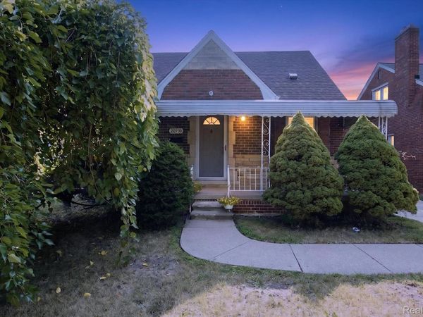 20930 Redmond Avenue , Eastpointe, Mi 48021