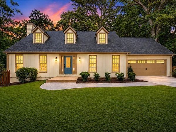 1476 W Lake Drive , Gainesville, GA 30501