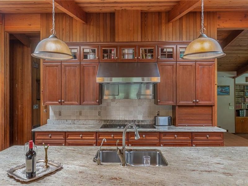2036 W Alex Bell Road, West Carrollton, OH 45459 Photo 10