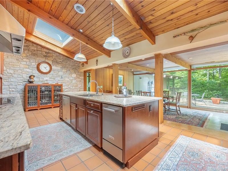 2036 W Alex Bell Road, West Carrollton, OH 45459 Photo 12