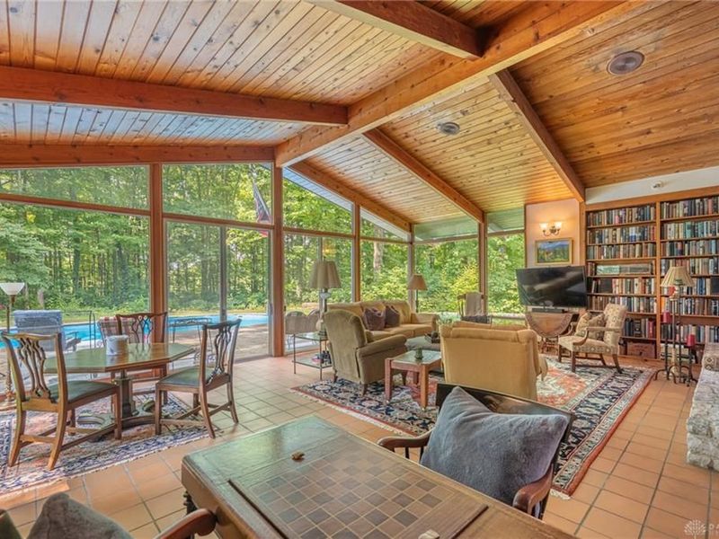 2036 W Alex Bell Road, West Carrollton, OH 45459 Photo 17