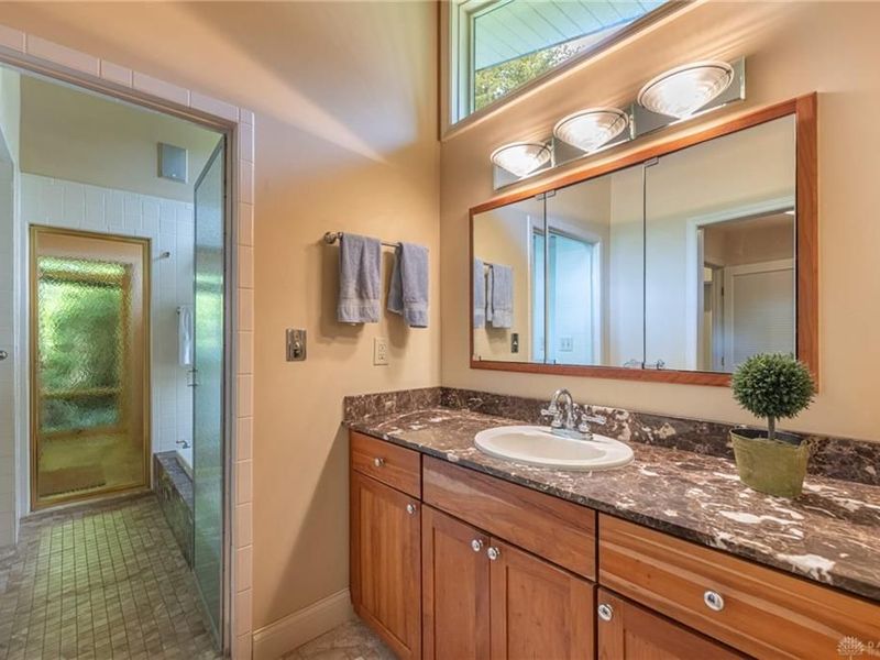 2036 W Alex Bell Road, West Carrollton, OH 45459 Photo 26
