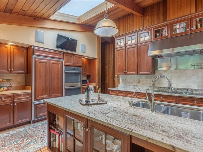 2036 W Alex Bell Road, West Carrollton, OH 45459 Photo 9