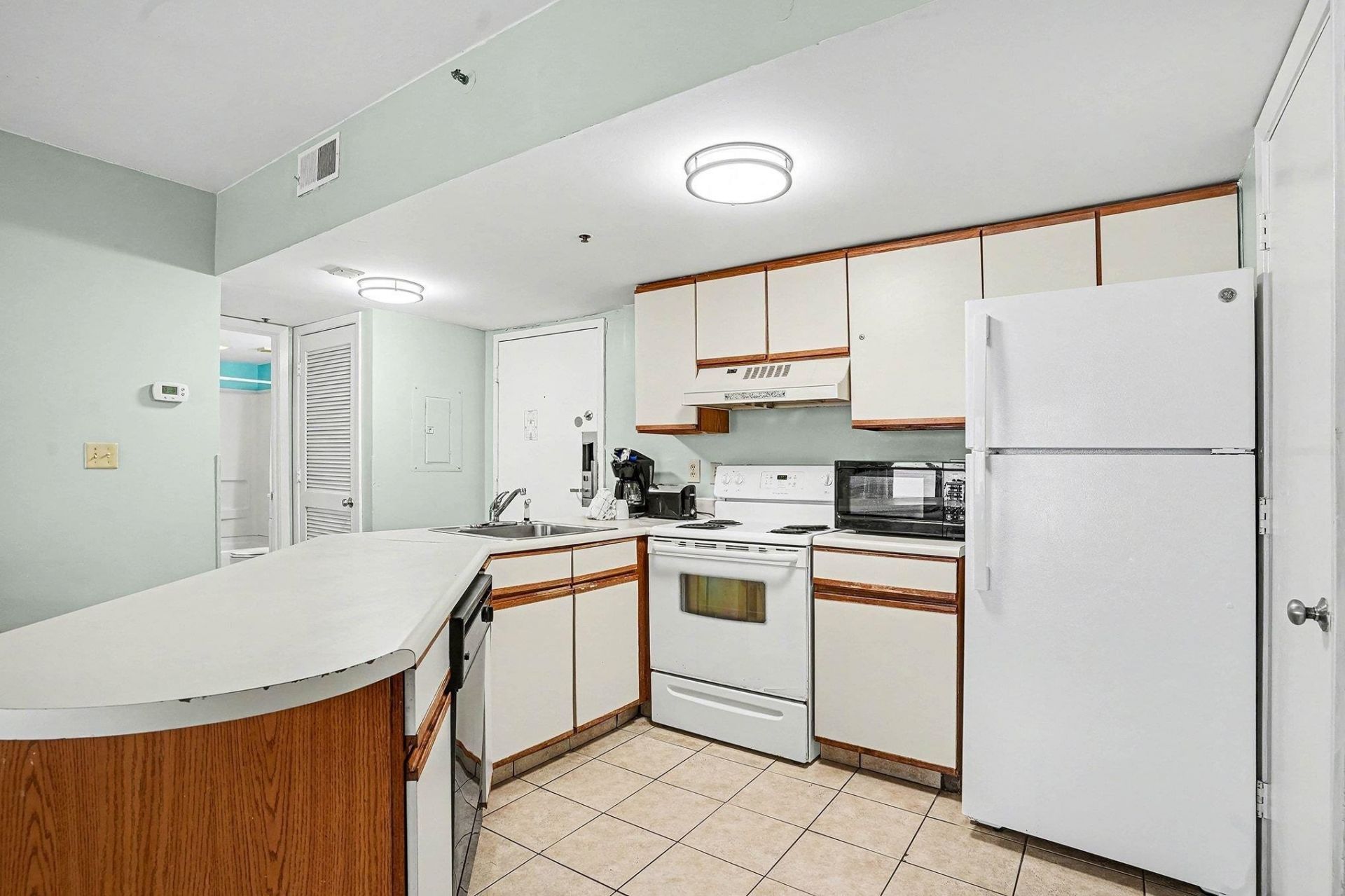 1605 S Ocean Blvd. Photo 7