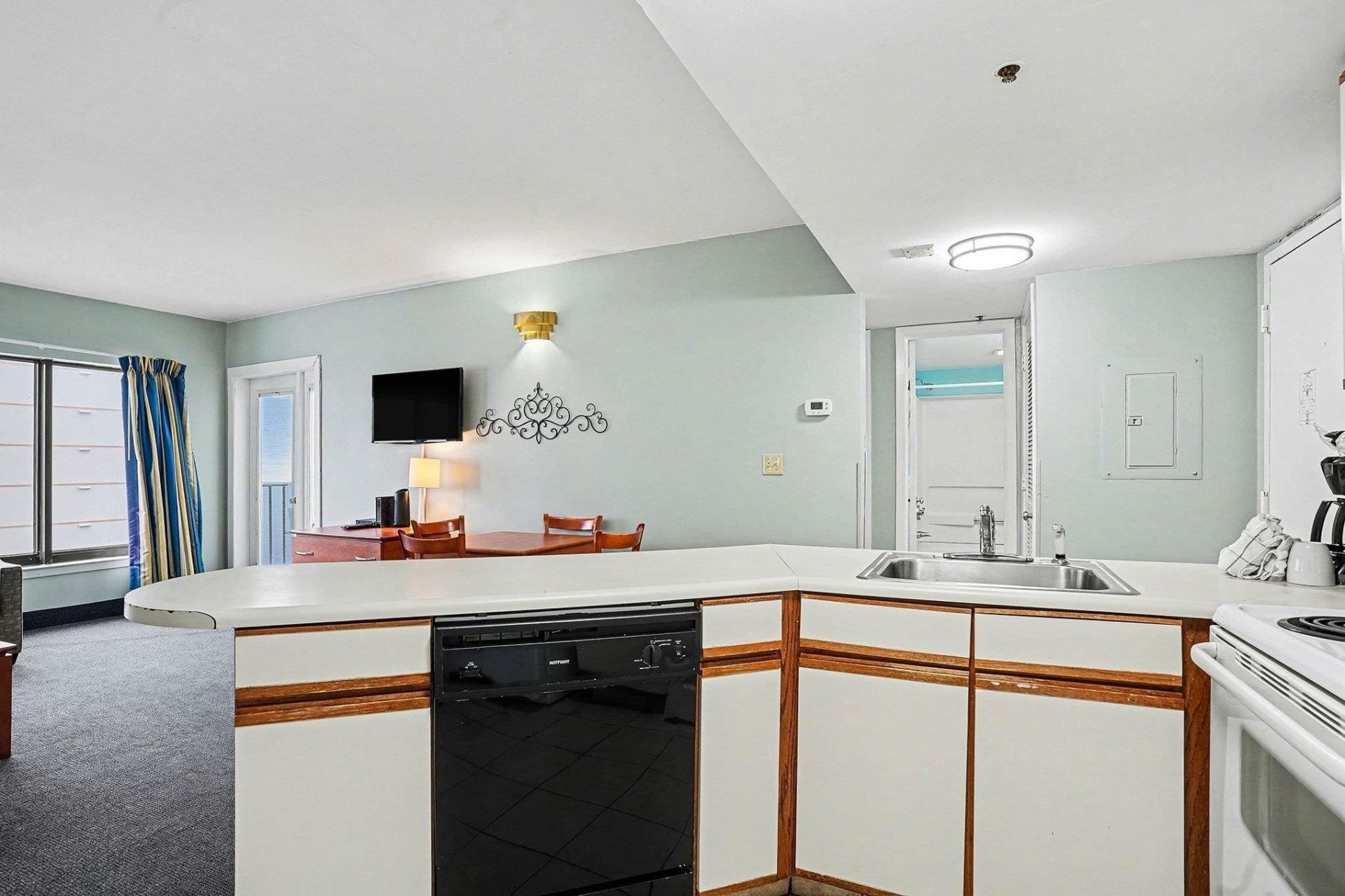 1605 S Ocean Blvd. Photo 9