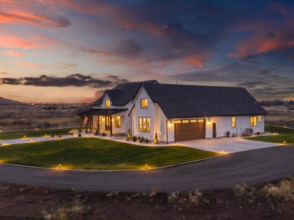 23070 W McFarlane Rd, Medical Lake, WA 99022