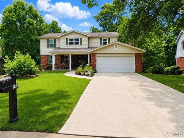1522 Pheasant Ridge Drive , Ellisville, MO 63011