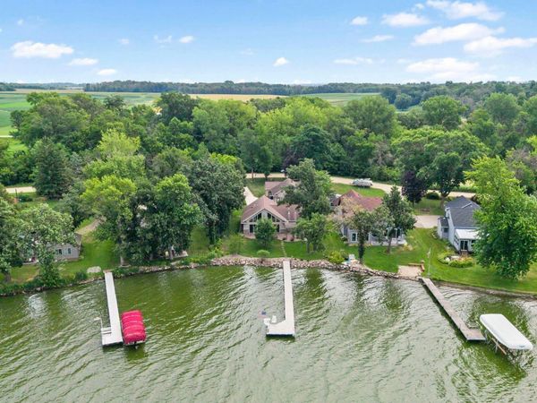 17416 Roberds Lake Court , Faribault, MN 55021