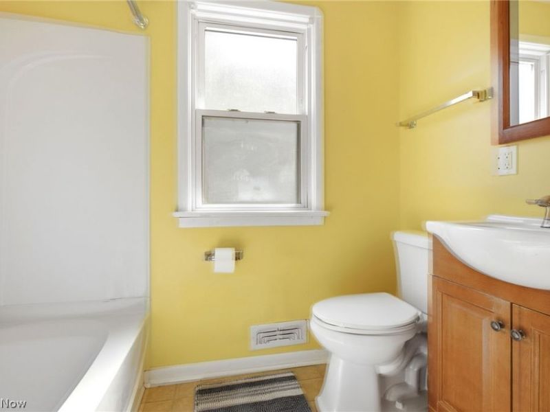 2915 Tampa Avenue, Cleveland, OH 44109 Photo 14