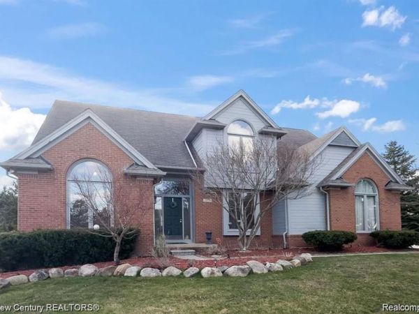 1075 Redding Drive , Troy, Mi 48098