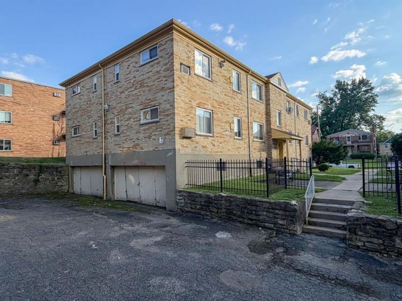 2896 Harrison Avenue, Cincinnati, OH 45211 Photo 4
