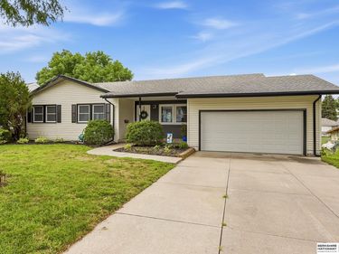 2009 Lloyd Street, Bellevue, NE 68005