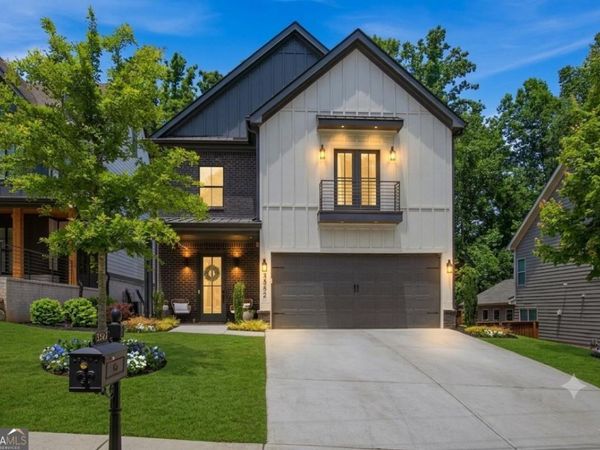 3562 S Sherwood Road SE, Smyrna, GA 30082