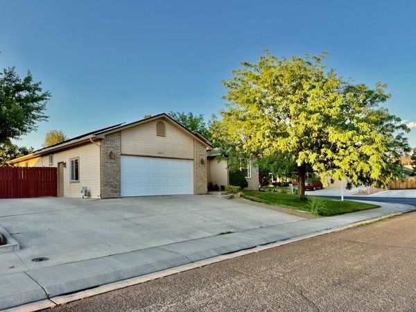 2810 Grand View Circle, Grand Junction, CO 81506
