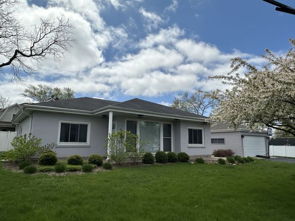 941 41st Street , Downers Grove, IL 60515