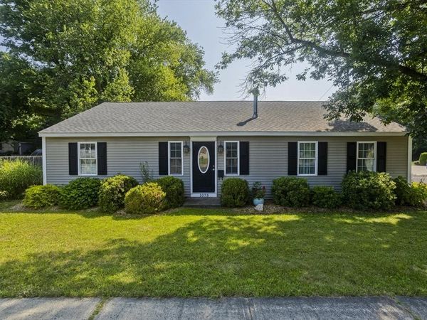 1075 Main St, Agawam, MA 01001