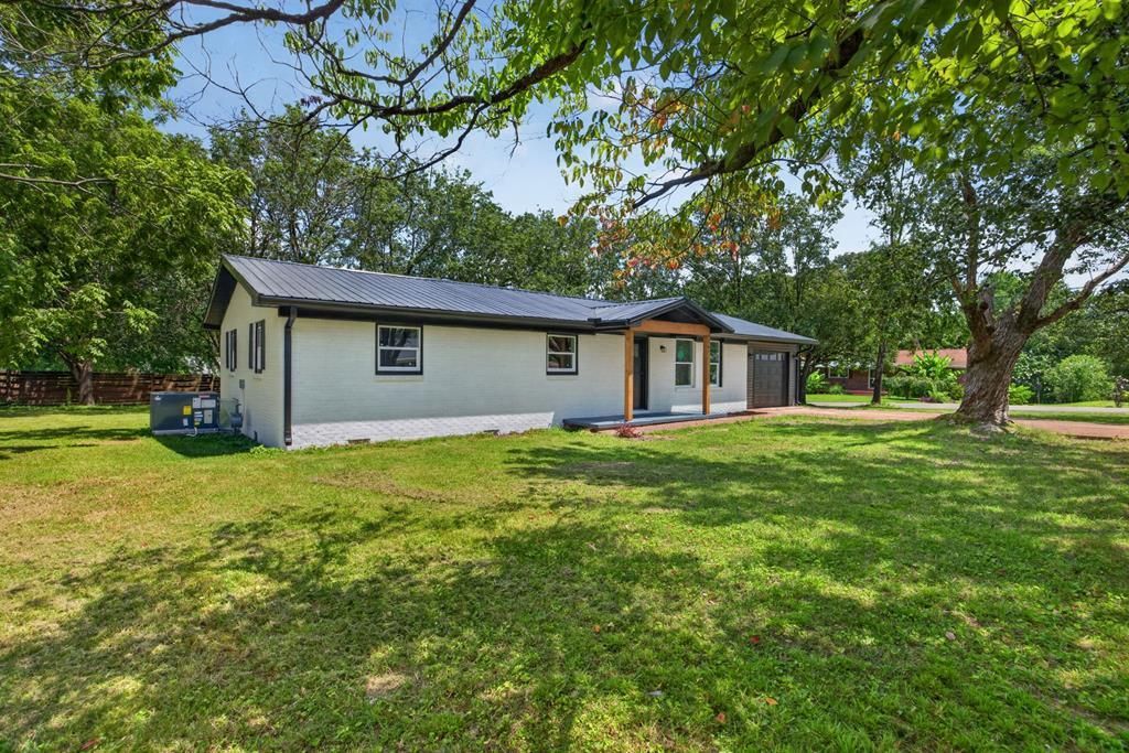 761 Iris St, Cookeville, TN 38501 Main Photo