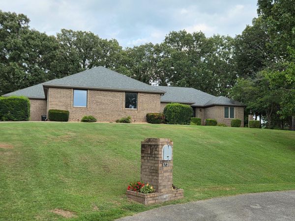 1738 Hawthorn Place, Marshfield, MO 65706