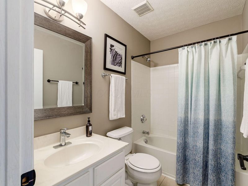 304 Meadow Ash Drive , Lewis Center, OH 43035 Photo 30