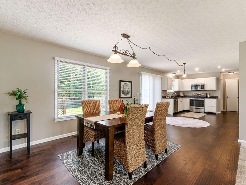 304 Meadow Ash Drive , Lewis Center, OH 43035 Photo 6