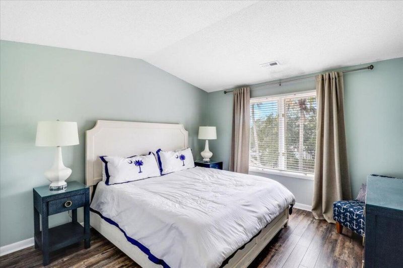 410 Yacht Harbor Court Photo 15