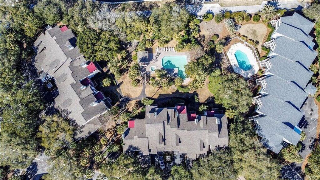 410 Yacht Harbor Court Photo 26