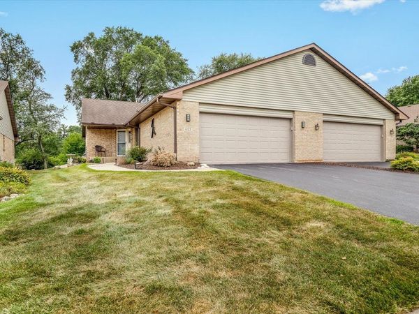 6125 Carriage Green Way, ROCKFORD, IL 61108