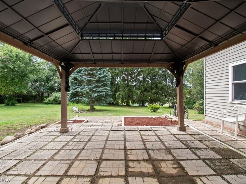 12685 Primrose Drive NE, Hartville, OH 44632 Photo 11