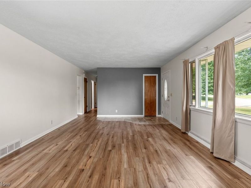 12685 Primrose Drive NE, Hartville, OH 44632 Photo 17