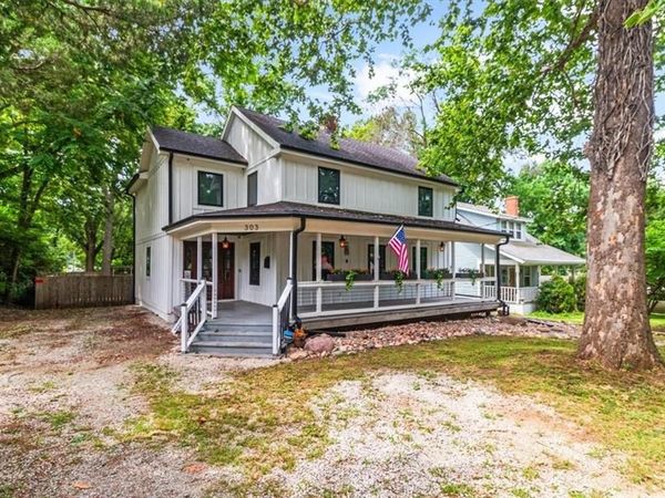303 SW 2nd Street, Lee's Summit, MO 64063