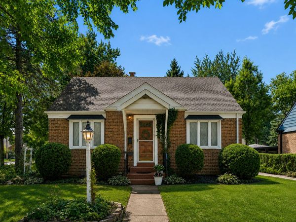 17856 Commercial Avenue , Lansing, IL 60438