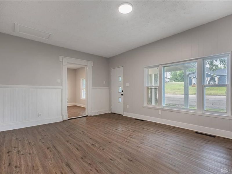 637 E Main Street, Xenia, OH 45385 Photo 4