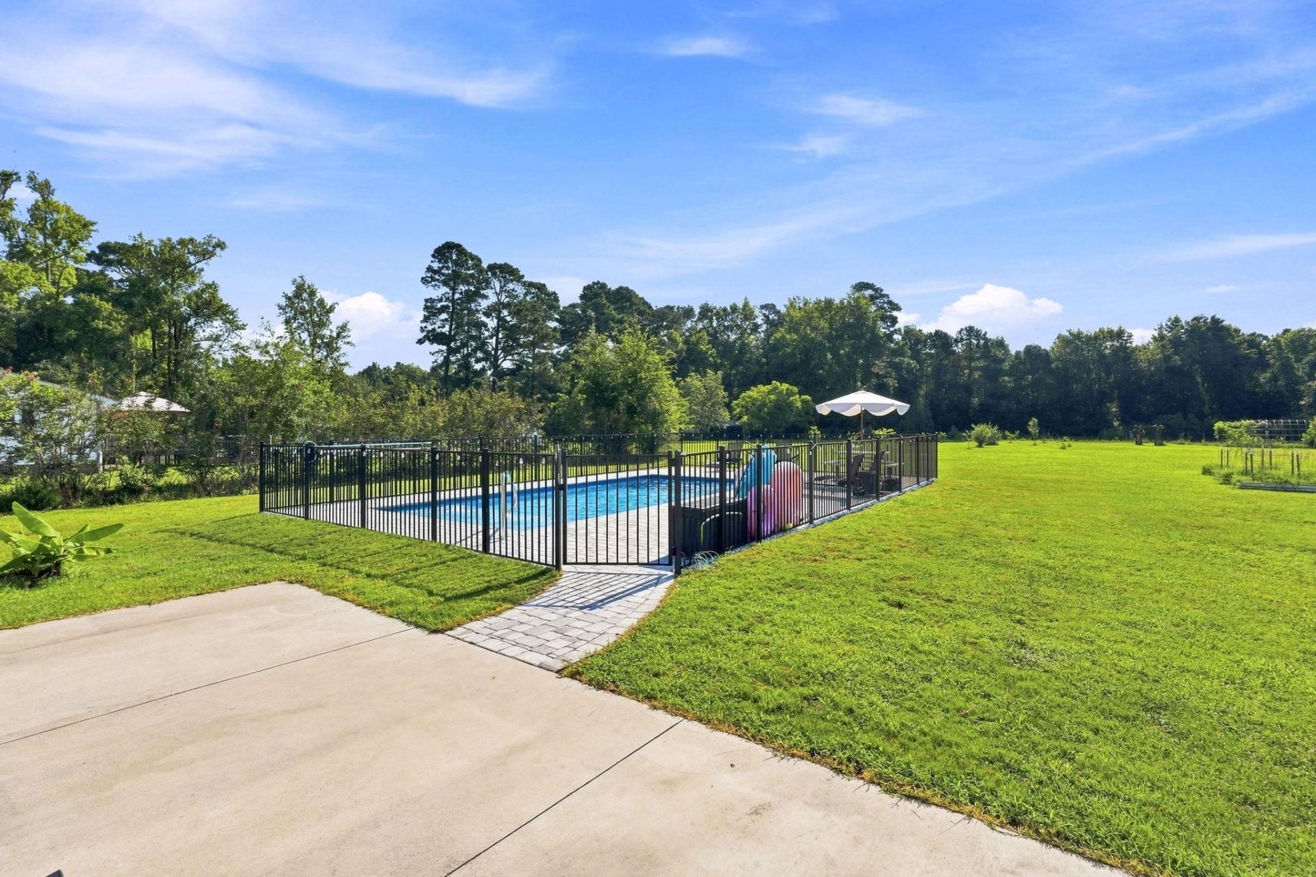 4100 Edwards Rd.  Photo 41