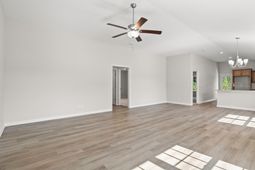 1050 Dogwood St.  photo 4