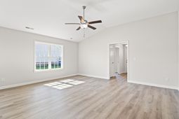 1050 Dogwood St.  photo 4