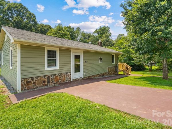 232 New Hope Way , Marion, NC 28752