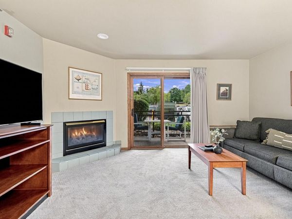 111 Center STREET, Unit 235, Lake Geneva, WI 53147
