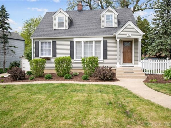 40 S Pine Street , Geneva, IL 60134