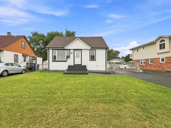 9524 Nashville Avenue , Oak Lawn, IL 60453